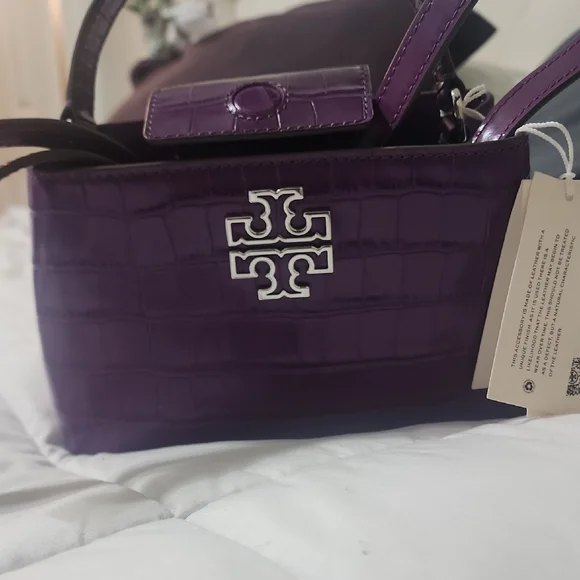 Tory Burch Purple Croc-Embossed Shoulder Bag - Picture 4 of 5